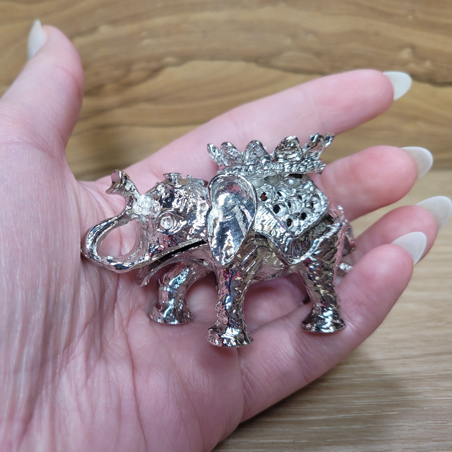 Elephant Sphere Holder