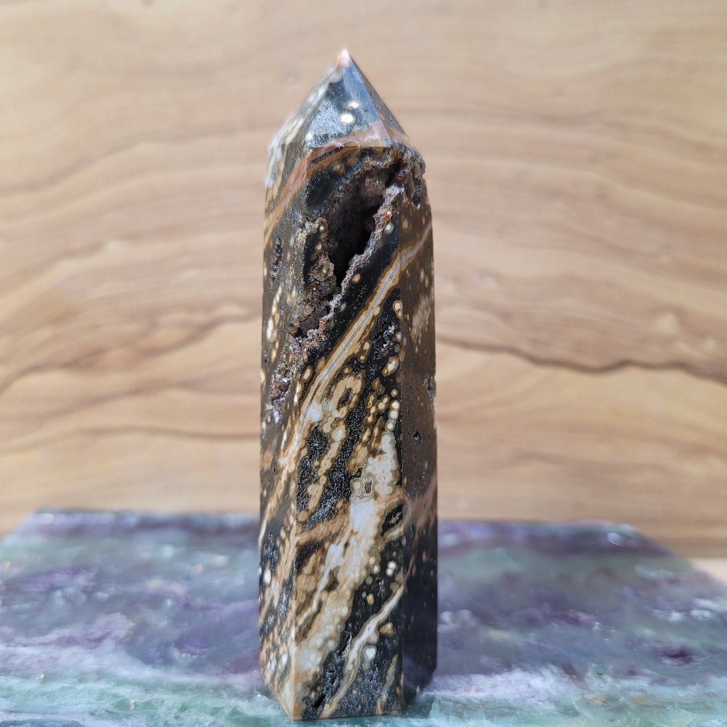 Orbicular Jasper Points