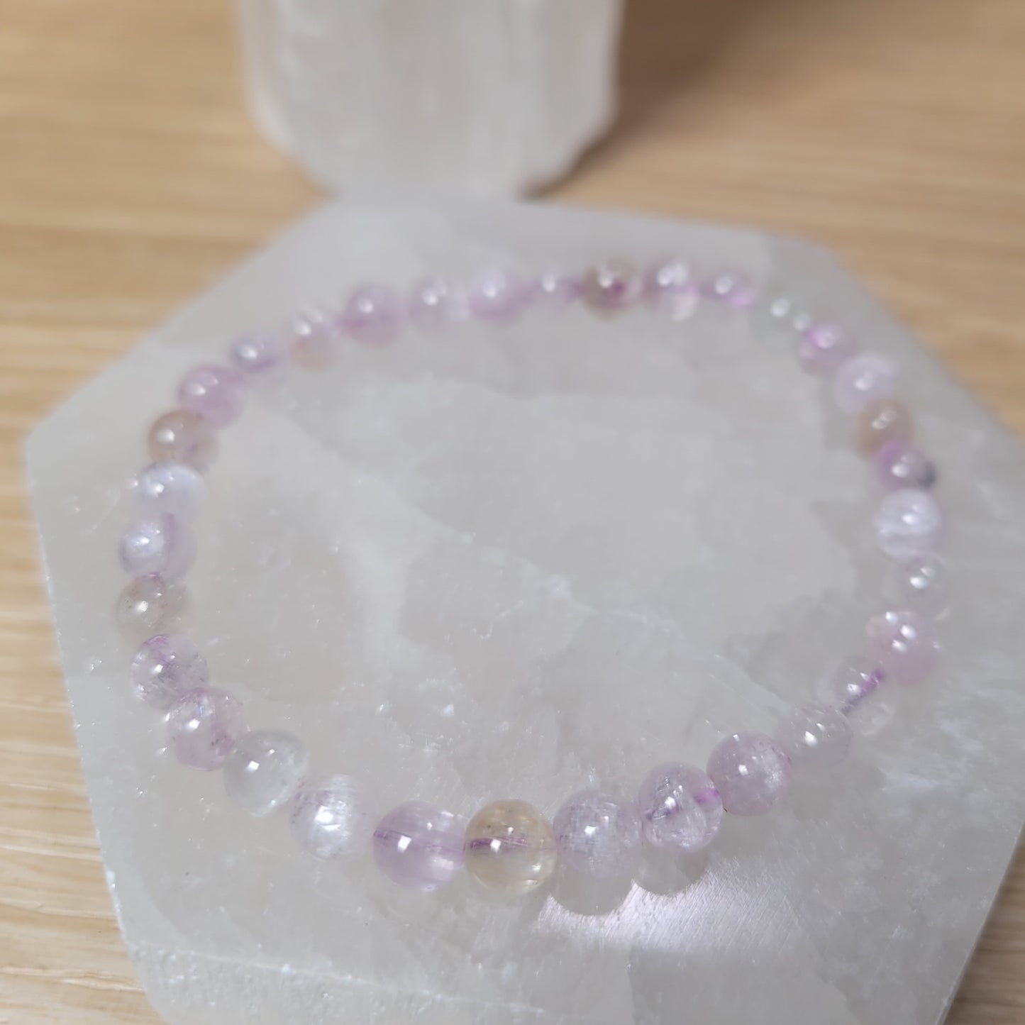 Kunzite (Cat's Eye)  - 6mm