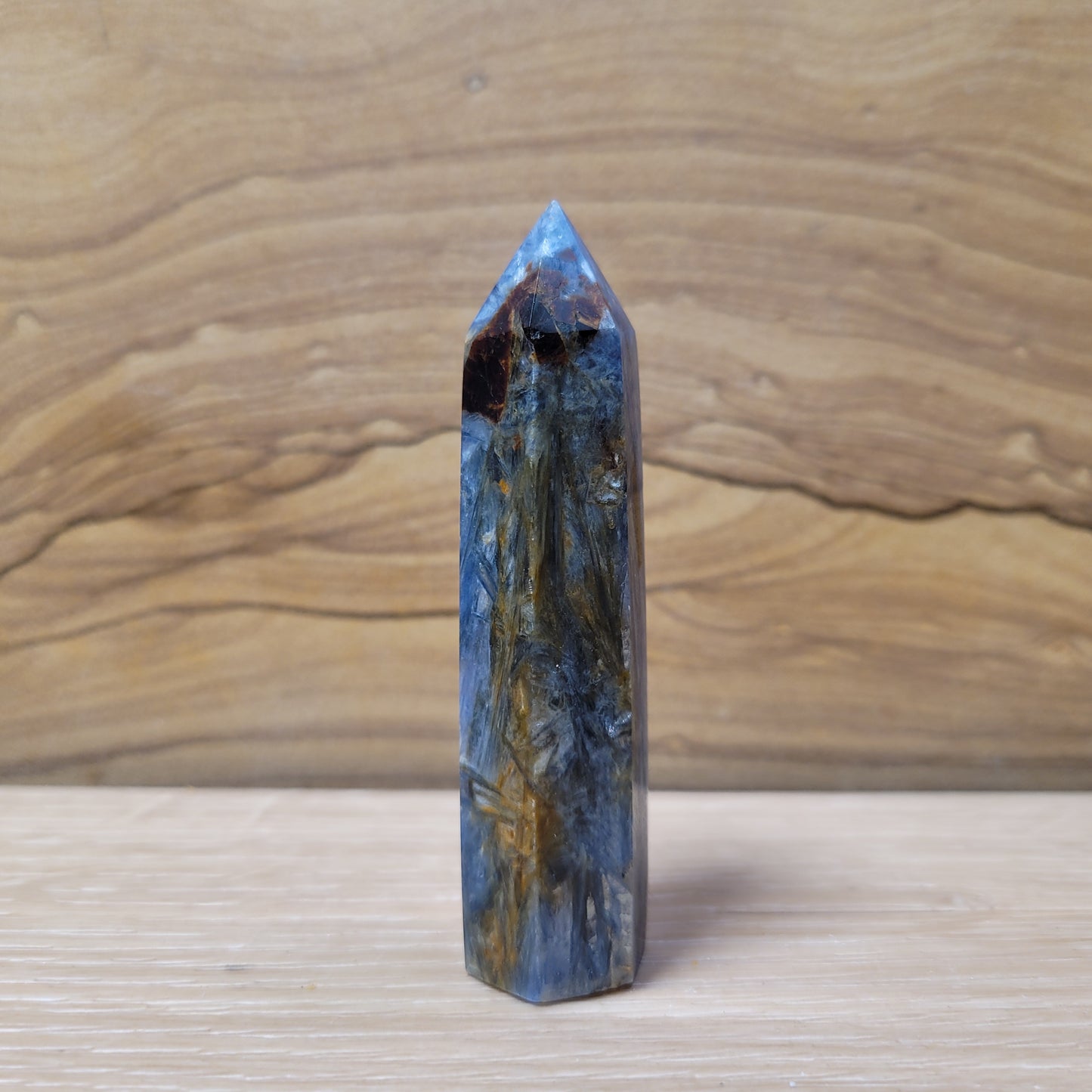 Kyanite Point