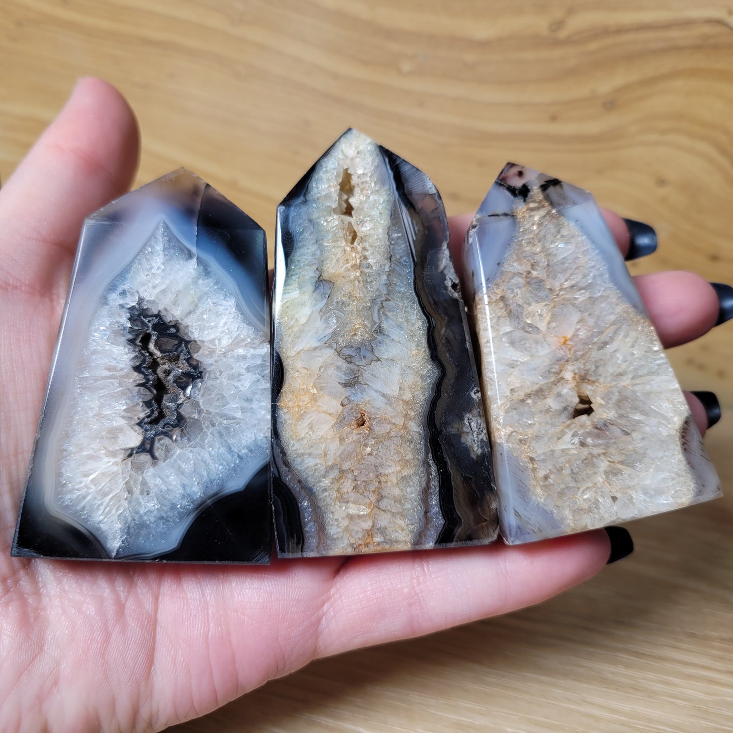 Black Agate Points