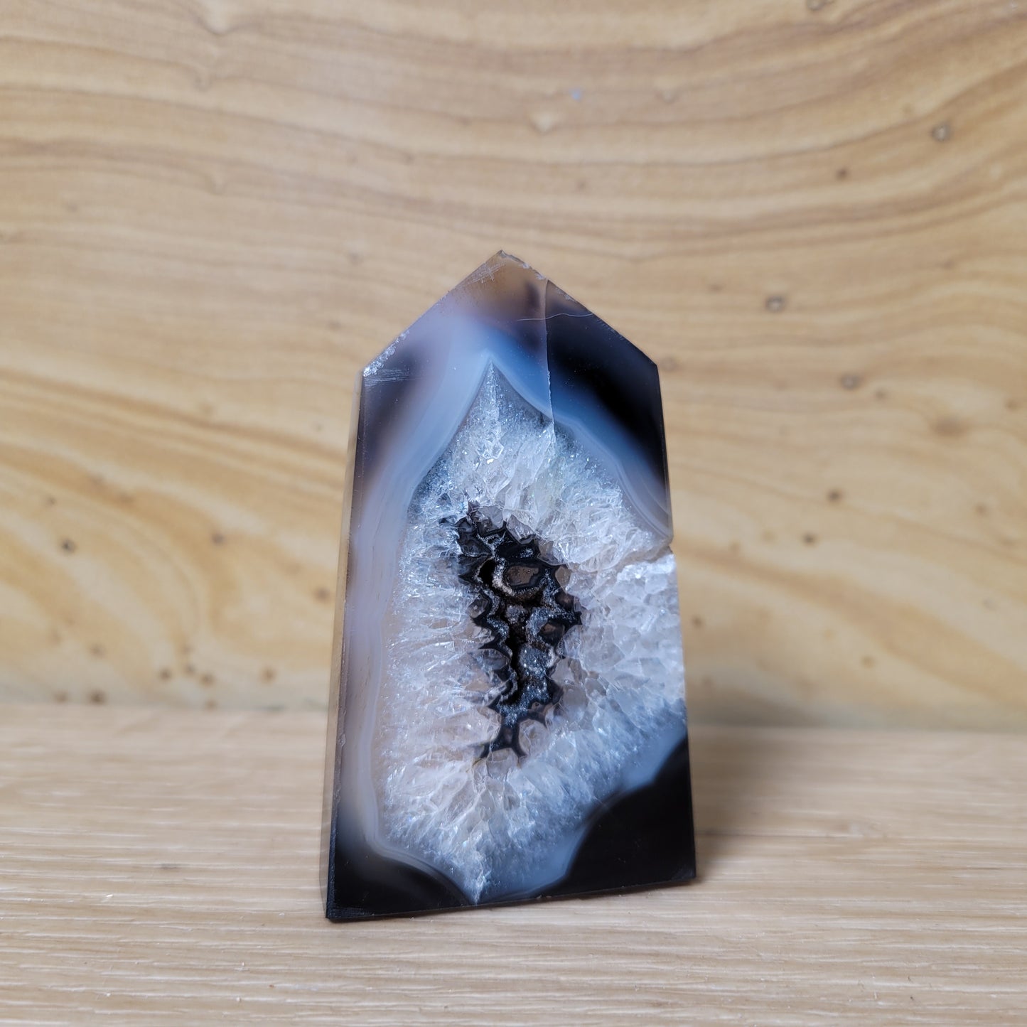 Black Agate Points