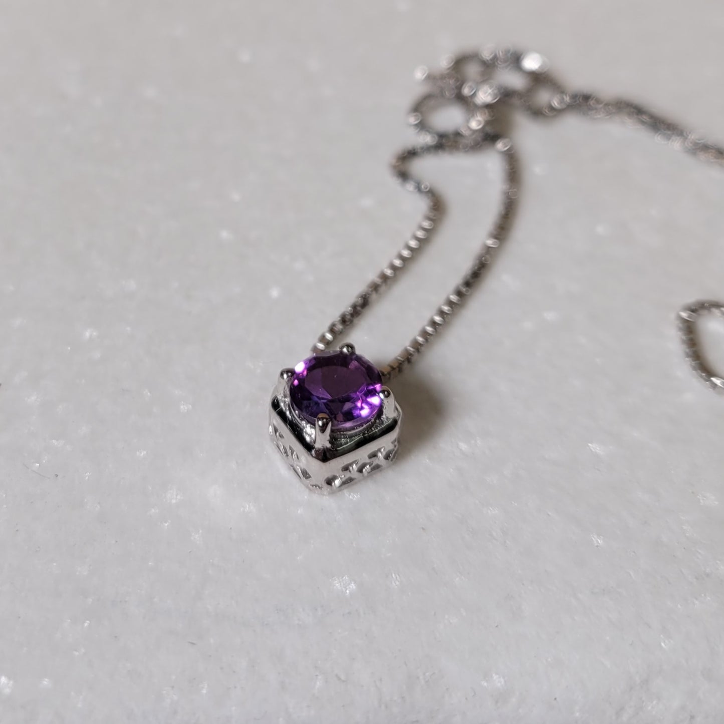 Amethyst Pendent & Chain