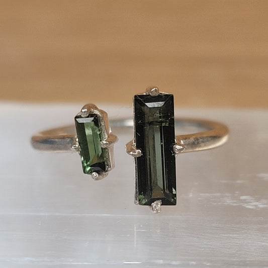 Green Tourmaline Sterling Silver Ring - Size 5