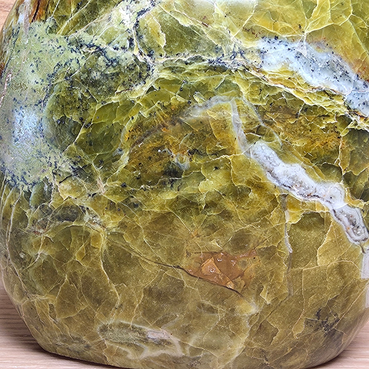 Green Opal Free-form