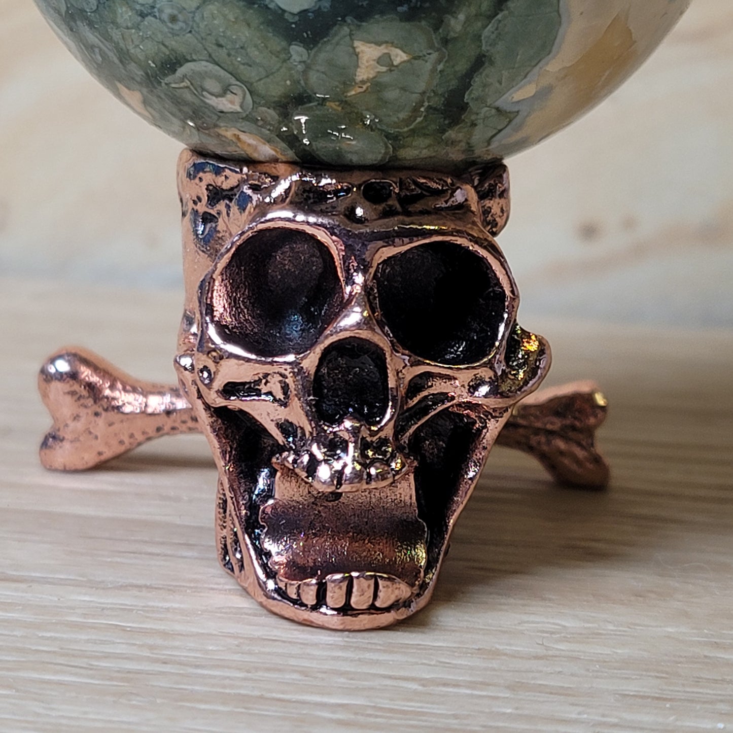 Skull & Bones Sphere Holder
