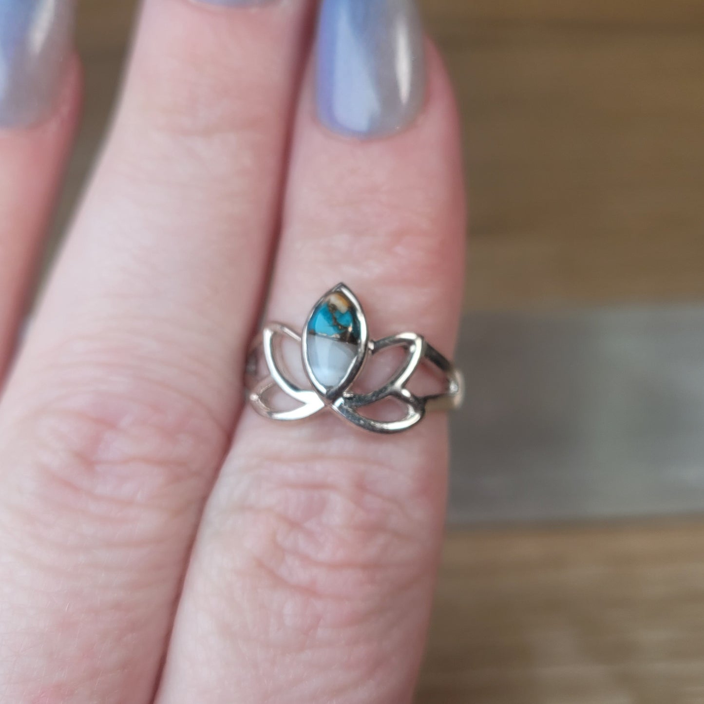 Spiny Oyster Sterling Silver Ring - Size 6