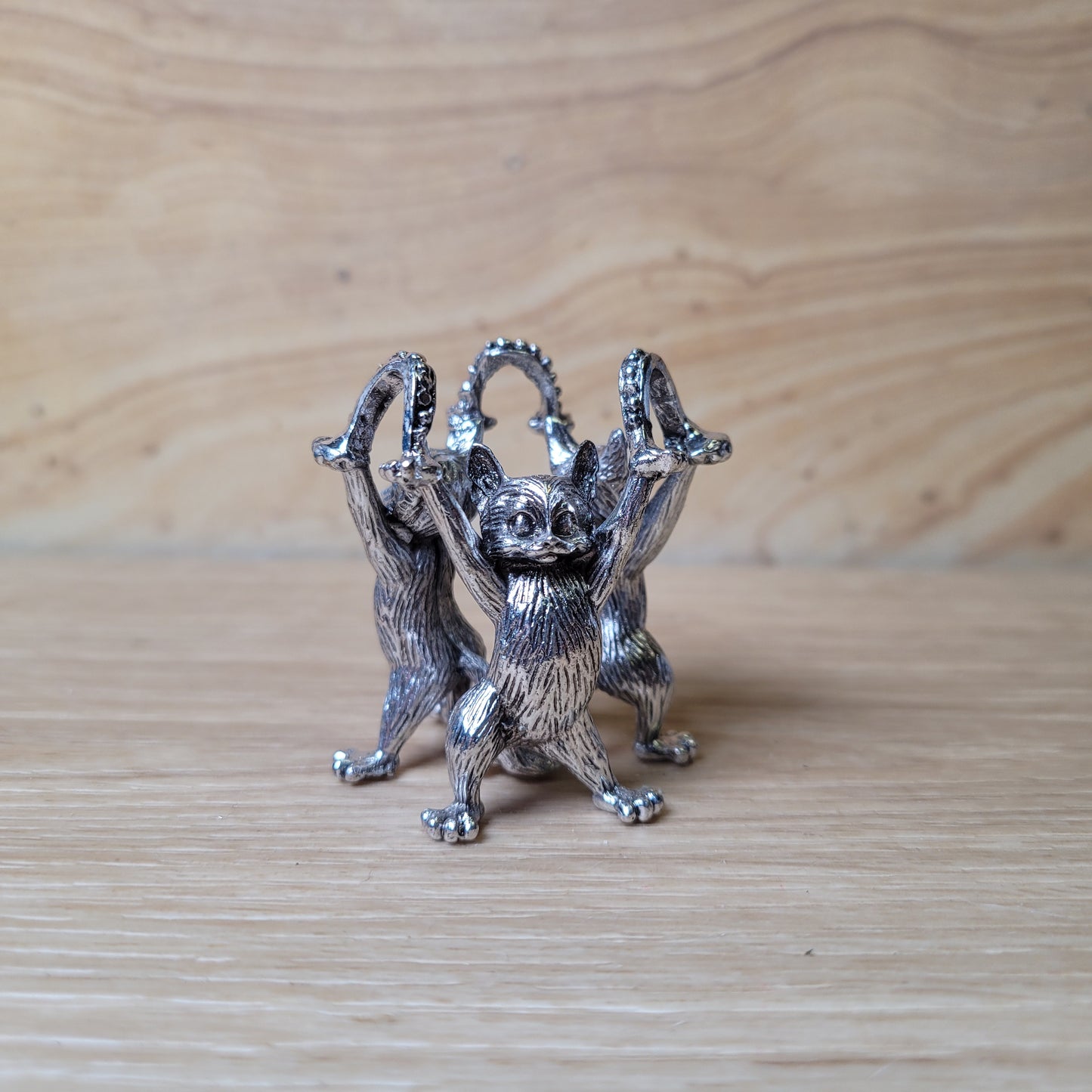 Balance Cat Sphere Holder