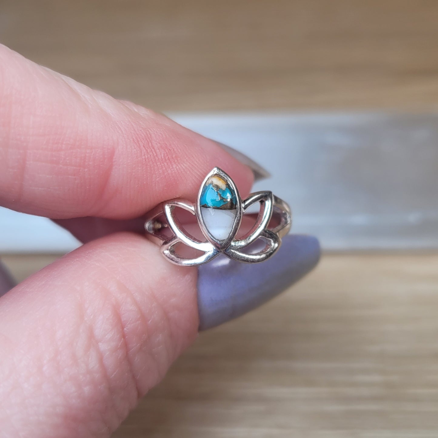 Spiny Oyster Sterling Silver Ring - Size 6