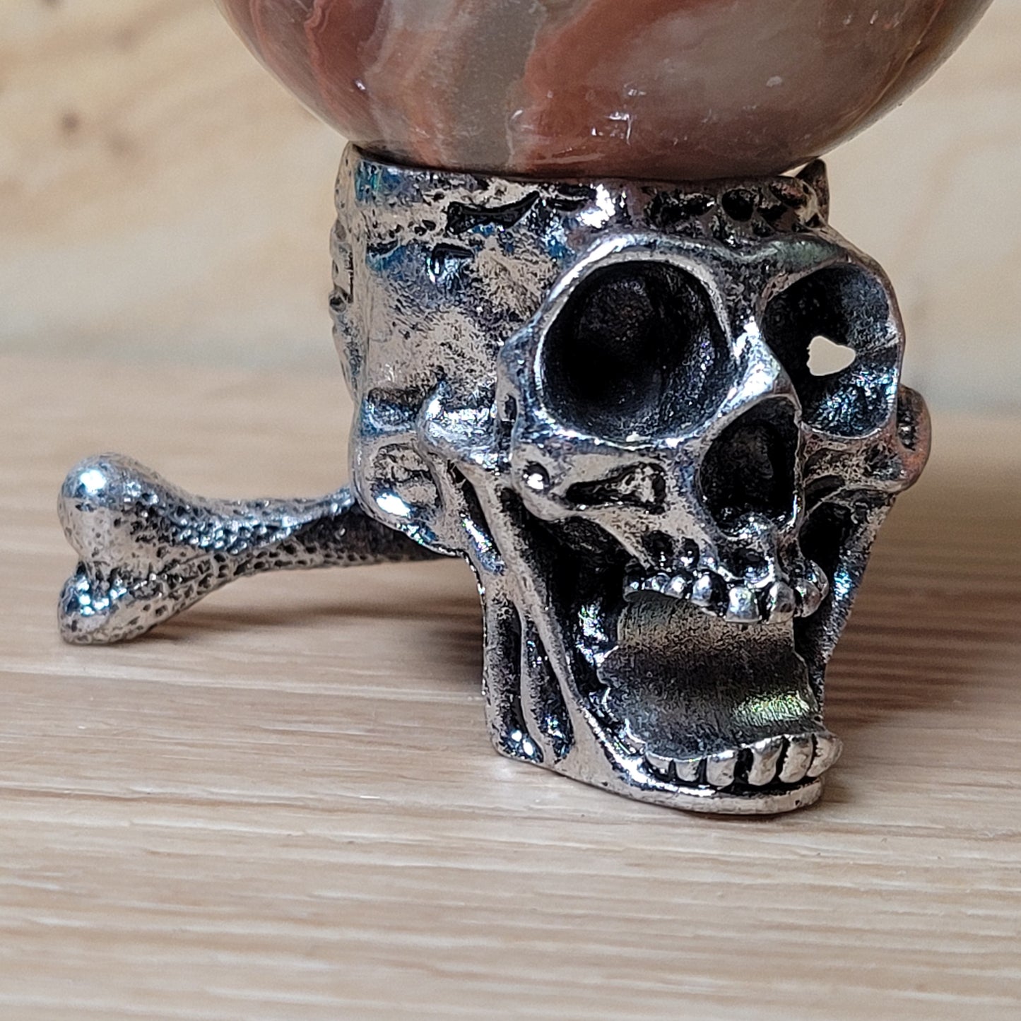 Skull & Bones Sphere Holder