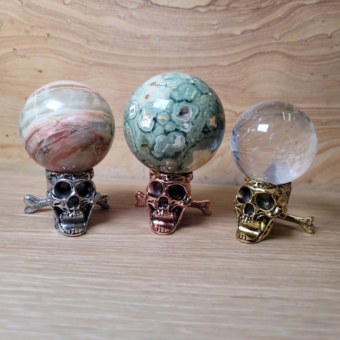 Skull & Bones Sphere Holder