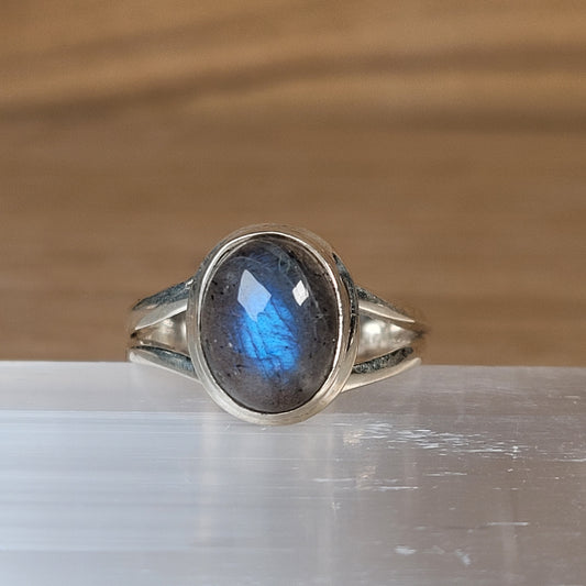 Labradorite Sterling Silver Ring - Size 6